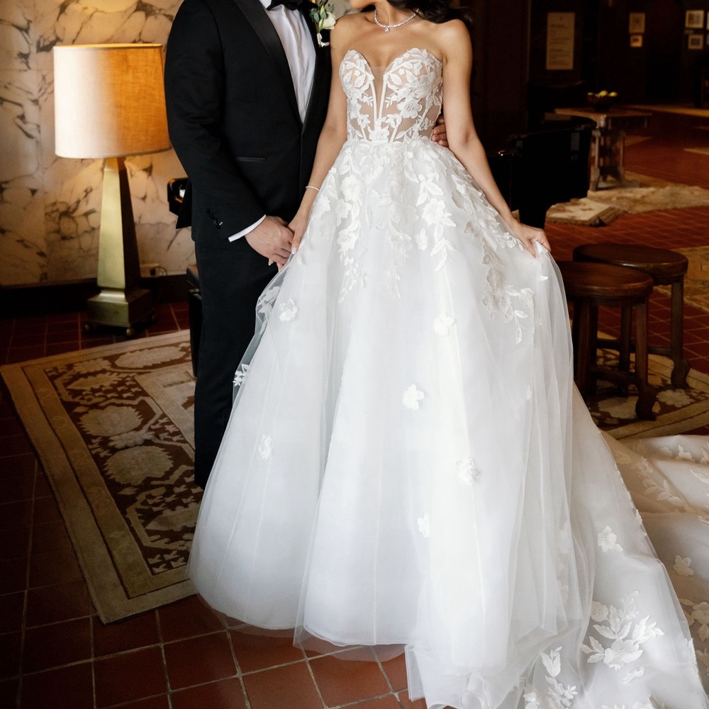 Enzoani Wedding Dress